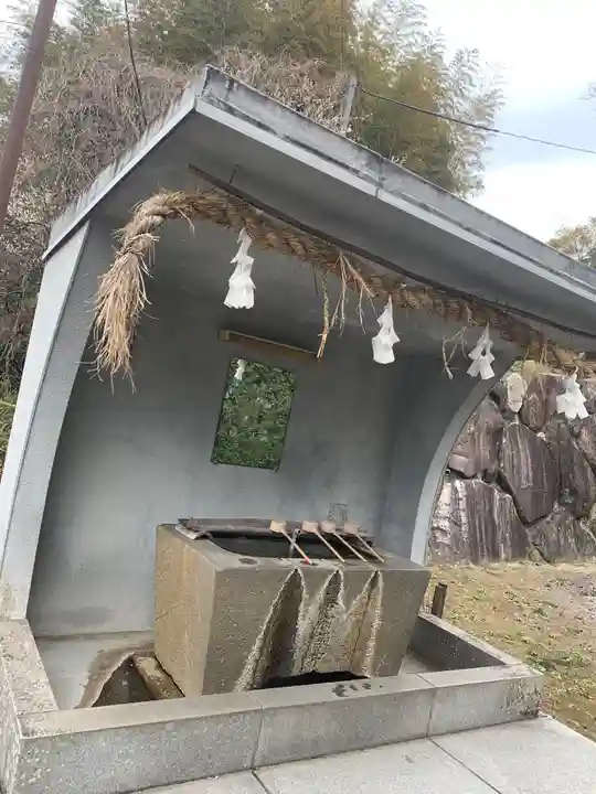 降松神社の手水舎