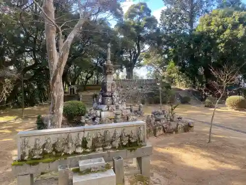花山院菩提寺の{uncategorized: "未分類", other: "その他", undefined: "問題あり", building: "その他建物", grave: "お墓", sacred_gate: "鳥居", guardian: "狛犬", statue: "像", buddha: "仏像", history: "歴史", nature: "自然", garden: "庭園", animal: "動物", pagoda: "塔", temizu: "手水舎", mountain_gate: "山門・神門", sanctuary: "本殿・本堂", subordinate: "末社・摂社", art: "芸術", scenery: "景色", jizo: "地蔵", ema: "絵馬", goshuin: "御朱印", omikuji: "おみくじ", items: "授与品その他", amulet: "お守り", goshuincho: "御朱印帳", eats: "食事", festival: "お祭り", votive_dance: "神楽", shichigosan: "七五三参", wedding: "結婚式", experience: "体験その他", initially: "初詣", around: "周辺", anti_infection: "感染症対策"}