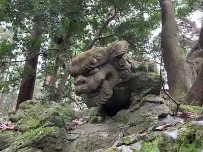 御嶽神社の狛犬