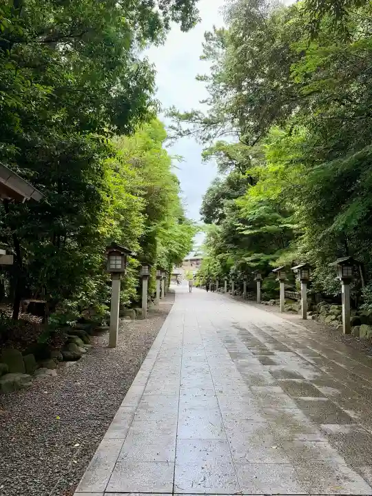 寒川神社の{uncategorized: "未分類", other: "その他", undefined: "問題あり", building: "その他建物", grave: "お墓", sacred_gate: "鳥居", guardian: "狛犬", statue: "像", buddha: "仏像", history: "歴史", nature: "自然", garden: "庭園", animal: "動物", pagoda: "塔", temizu: "手水舎", mountain_gate: "山門・神門", sanctuary: "本殿・本堂", subordinate: "末社・摂社", art: "芸術", scenery: "景色", jizo: "地蔵", ema: "絵馬", goshuin: "御朱印", omikuji: "おみくじ", items: "授与品その他", amulet: "お守り", goshuincho: "御朱印帳", eats: "食事", festival: "お祭り", votive_dance: "神楽", shichigosan: "七五三参", wedding: "結婚式", experience: "体験その他", initially: "初詣", around: "周辺", anti_infection: "感染症対策"}