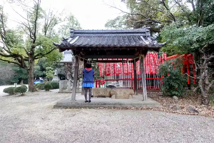 半城土天満神社の手水舎