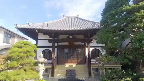 宝蔵寺の本殿・本堂