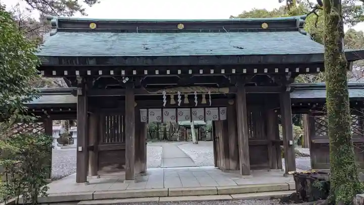 山内神社の山門・神門