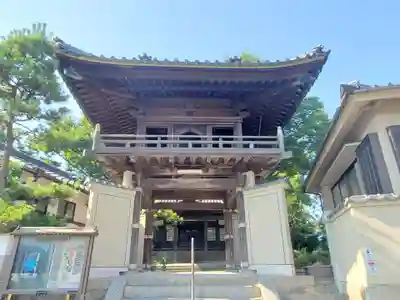 光照寺の山門・神門