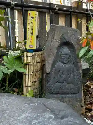 吉原弁財天本宮（吉原神社奥宮）の{uncategorized: "未分類", other: "その他", undefined: "問題あり", building: "その他建物", grave: "お墓", sacred_gate: "鳥居", guardian: "狛犬", statue: "像", buddha: "仏像", history: "歴史", nature: "自然", garden: "庭園", animal: "動物", pagoda: "塔", temizu: "手水舎", mountain_gate: "山門・神門", sanctuary: "本殿・本堂", subordinate: "末社・摂社", art: "芸術", scenery: "景色", jizo: "地蔵", ema: "絵馬", goshuin: "御朱印", omikuji: "おみくじ", items: "授与品その他", amulet: "お守り", goshuincho: "御朱印帳", eats: "食事", festival: "お祭り", votive_dance: "神楽", shichigosan: "七五三参", wedding: "結婚式", experience: "体験その他", initially: "初詣", around: "周辺", anti_infection: "感染症対策"}