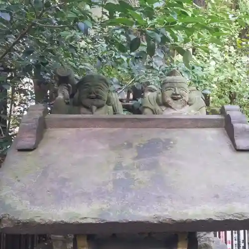 新橋鹽竃神社の像