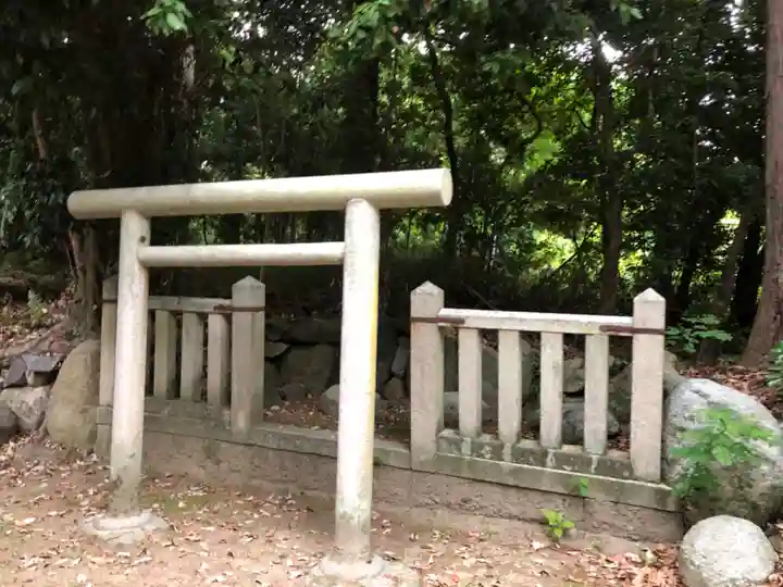 志貴御縣坐神社の鳥居
