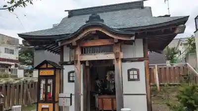 湯前薬師如来堂の本殿・本堂