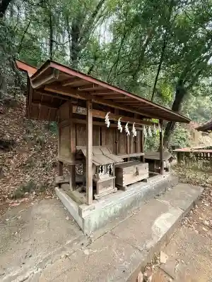 阿豆佐味天神社の{uncategorized: "未分類", other: "その他", undefined: "問題あり", building: "その他建物", grave: "お墓", sacred_gate: "鳥居", guardian: "狛犬", statue: "像", buddha: "仏像", history: "歴史", nature: "自然", garden: "庭園", animal: "動物", pagoda: "塔", temizu: "手水舎", mountain_gate: "山門・神門", sanctuary: "本殿・本堂", subordinate: "末社・摂社", art: "芸術", scenery: "景色", jizo: "地蔵", ema: "絵馬", goshuin: "御朱印", omikuji: "おみくじ", items: "授与品その他", amulet: "お守り", goshuincho: "御朱印帳", eats: "食事", festival: "お祭り", votive_dance: "神楽", shichigosan: "七五三参", wedding: "結婚式", experience: "体験その他", initially: "初詣", around: "周辺", anti_infection: "感染症対策"}