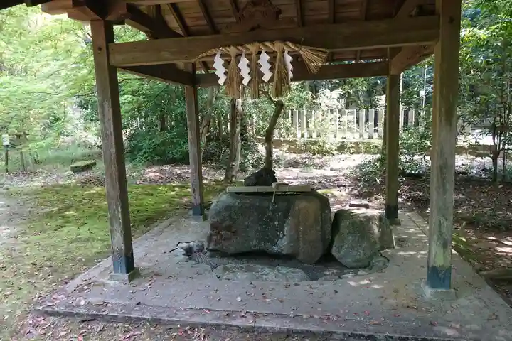 桜井市護国神社の手水舎