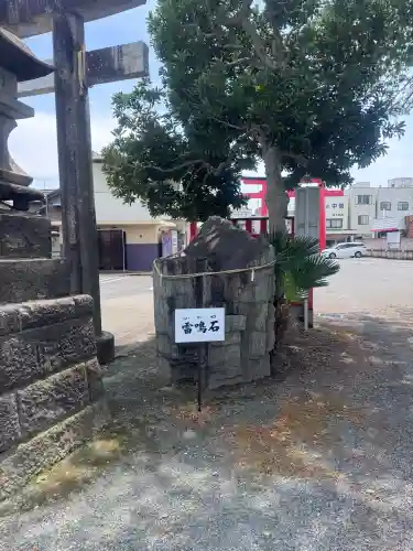 雷電神社の{uncategorized: "未分類", other: "その他", undefined: "問題あり", building: "その他建物", grave: "お墓", sacred_gate: "鳥居", guardian: "狛犬", statue: "像", buddha: "仏像", history: "歴史", nature: "自然", garden: "庭園", animal: "動物", pagoda: "塔", temizu: "手水舎", mountain_gate: "山門・神門", sanctuary: "本殿・本堂", subordinate: "末社・摂社", art: "芸術", scenery: "景色", jizo: "地蔵", ema: "絵馬", goshuin: "御朱印", omikuji: "おみくじ", items: "授与品その他", amulet: "お守り", goshuincho: "御朱印帳", eats: "食事", festival: "お祭り", votive_dance: "神楽", shichigosan: "七五三参", wedding: "結婚式", experience: "体験その他", initially: "初詣", around: "周辺", anti_infection: "感染症対策"}