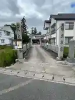 長束神社の{uncategorized: "未分類", other: "その他", undefined: "問題あり", building: "その他建物", grave: "お墓", sacred_gate: "鳥居", guardian: "狛犬", statue: "像", buddha: "仏像", history: "歴史", nature: "自然", garden: "庭園", animal: "動物", pagoda: "塔", temizu: "手水舎", mountain_gate: "山門・神門", sanctuary: "本殿・本堂", subordinate: "末社・摂社", art: "芸術", scenery: "景色", jizo: "地蔵", ema: "絵馬", goshuin: "御朱印", omikuji: "おみくじ", items: "授与品その他", amulet: "お守り", goshuincho: "御朱印帳", eats: "食事", festival: "お祭り", votive_dance: "神楽", shichigosan: "七五三参", wedding: "結婚式", experience: "体験その他", initially: "初詣", around: "周辺", anti_infection: "感染症対策"}