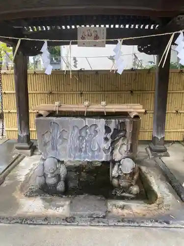 溝口神社の手水舎