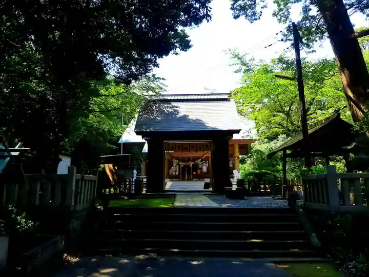 鎌田神明宮の山門・神門