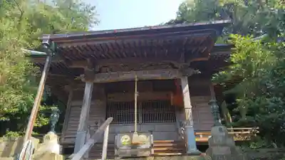 新井神社の本殿・本堂