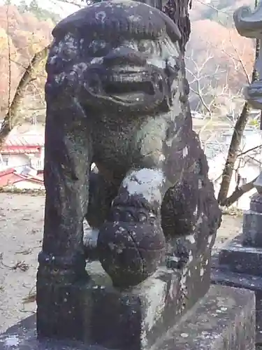 御霊神社の狛犬