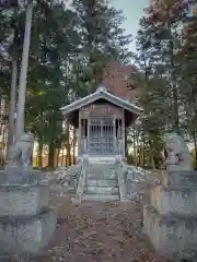 稲荷神社の本殿