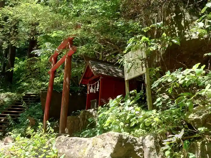 母の白滝神社(山梨県)