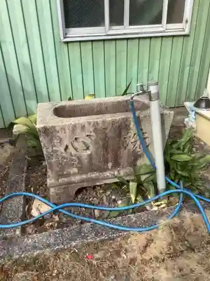 余坂弘法堂(大師堂)の手水舎