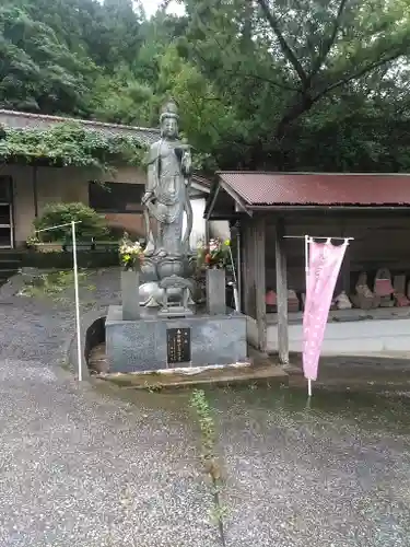 岡部神恵院の仏像