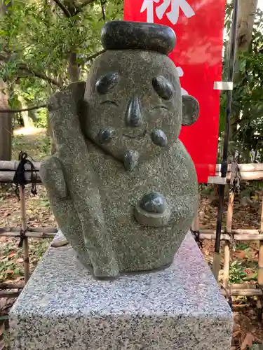 亀ケ池八幡宮の像