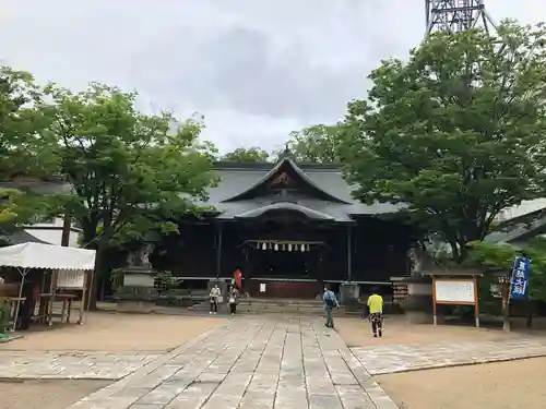 四柱神社の本殿