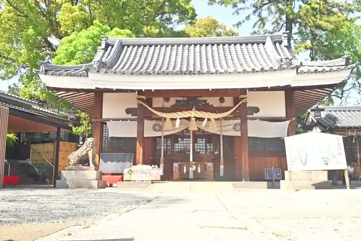 水堂須佐男神社の{uncategorized: "未分類", other: "その他", undefined: "問題あり", building: "その他建物", grave: "お墓", sacred_gate: "鳥居", guardian: "狛犬", statue: "像", buddha: "仏像", history: "歴史", nature: "自然", garden: "庭園", animal: "動物", pagoda: "塔", temizu: "手水舎", mountain_gate: "山門・神門", sanctuary: "本殿・本堂", subordinate: "末社・摂社", art: "芸術", scenery: "景色", jizo: "地蔵", ema: "絵馬", goshuin: "御朱印", omikuji: "おみくじ", items: "授与品その他", amulet: "お守り", goshuincho: "御朱印帳", eats: "食事", festival: "お祭り", votive_dance: "神楽", shichigosan: "七五三参", wedding: "結婚式", experience: "体験その他", initially: "初詣", around: "周辺", anti_infection: "感染症対策"}