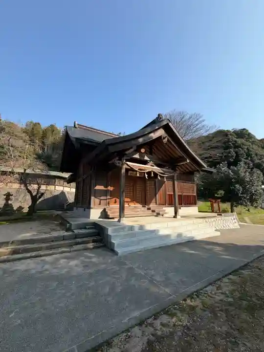 揖夜神社の{uncategorized: "未分類", other: "その他", undefined: "問題あり", building: "その他建物", grave: "お墓", sacred_gate: "鳥居", guardian: "狛犬", statue: "像", buddha: "仏像", history: "歴史", nature: "自然", garden: "庭園", animal: "動物", pagoda: "塔", temizu: "手水舎", mountain_gate: "山門・神門", sanctuary: "本殿・本堂", subordinate: "末社・摂社", art: "芸術", scenery: "景色", jizo: "地蔵", ema: "絵馬", goshuin: "御朱印", omikuji: "おみくじ", items: "授与品その他", amulet: "お守り", goshuincho: "御朱印帳", eats: "食事", festival: "お祭り", votive_dance: "神楽", shichigosan: "七五三参", wedding: "結婚式", experience: "体験その他", initially: "初詣", around: "周辺", anti_infection: "感染症対策"}