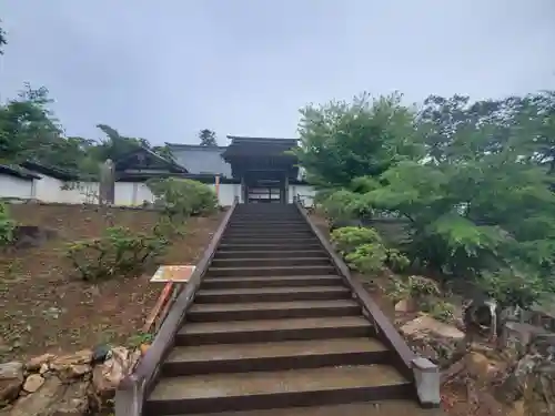 鶏足寺のその他建物