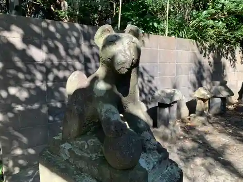 稲荷神社の狛犬