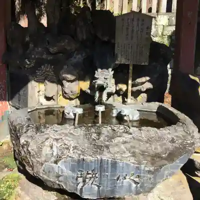 小国両神社の手水舎