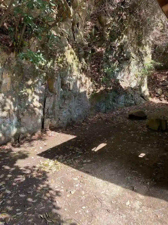 宇佐八幡宮の{uncategorized: "未分類", other: "その他", undefined: "問題あり", building: "その他建物", grave: "お墓", sacred_gate: "鳥居", guardian: "狛犬", statue: "像", buddha: "仏像", history: "歴史", nature: "自然", garden: "庭園", animal: "動物", pagoda: "塔", temizu: "手水舎", mountain_gate: "山門・神門", sanctuary: "本殿・本堂", subordinate: "末社・摂社", art: "芸術", scenery: "景色", jizo: "地蔵", ema: "絵馬", goshuin: "御朱印", omikuji: "おみくじ", items: "授与品その他", amulet: "お守り", goshuincho: "御朱印帳", eats: "食事", festival: "お祭り", votive_dance: "神楽", shichigosan: "七五三参", wedding: "結婚式", experience: "体験その他", initially: "初詣", around: "周辺", anti_infection: "感染症対策"}