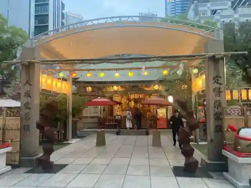 露天神社（お初天神）の{uncategorized: "未分類", other: "その他", undefined: "問題あり", building: "その他建物", grave: "お墓", sacred_gate: "鳥居", guardian: "狛犬", statue: "像", buddha: "仏像", history: "歴史", nature: "自然", garden: "庭園", animal: "動物", pagoda: "塔", temizu: "手水舎", mountain_gate: "山門・神門", sanctuary: "本殿・本堂", subordinate: "末社・摂社", art: "芸術", scenery: "景色", jizo: "地蔵", ema: "絵馬", goshuin: "御朱印", omikuji: "おみくじ", items: "授与品その他", amulet: "お守り", goshuincho: "御朱印帳", eats: "食事", festival: "お祭り", votive_dance: "神楽", shichigosan: "七五三参", wedding: "結婚式", experience: "体験その他", initially: "初詣", around: "周辺", anti_infection: "感染症対策"}