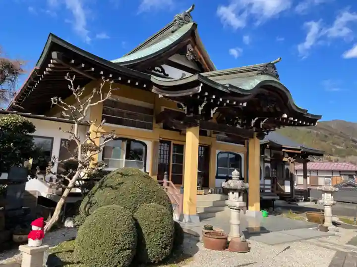 西光寺の本殿・本堂