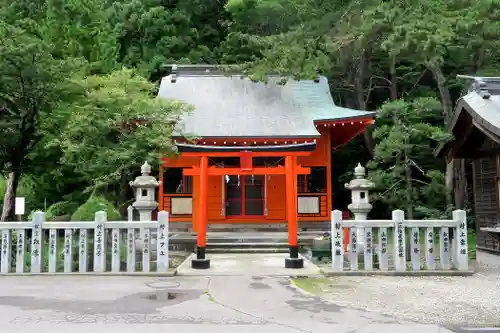 鶴若稲荷神社の鳥居