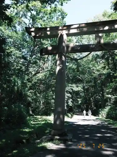 戸隠神社奥社の{uncategorized: "未分類", other: "その他", undefined: "問題あり", building: "その他建物", grave: "お墓", sacred_gate: "鳥居", guardian: "狛犬", statue: "像", buddha: "仏像", history: "歴史", nature: "自然", garden: "庭園", animal: "動物", pagoda: "塔", temizu: "手水舎", mountain_gate: "山門・神門", sanctuary: "本殿・本堂", subordinate: "末社・摂社", art: "芸術", scenery: "景色", jizo: "地蔵", ema: "絵馬", goshuin: "御朱印", omikuji: "おみくじ", items: "授与品その他", amulet: "お守り", goshuincho: "御朱印帳", eats: "食事", festival: "お祭り", votive_dance: "神楽", shichigosan: "七五三参", wedding: "結婚式", experience: "体験その他", initially: "初詣", around: "周辺", anti_infection: "感染症対策"}