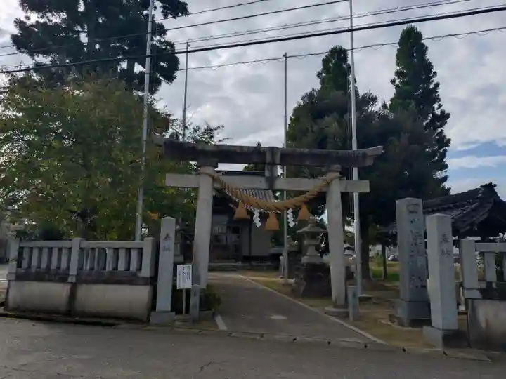 四ツ柱神社の鳥居