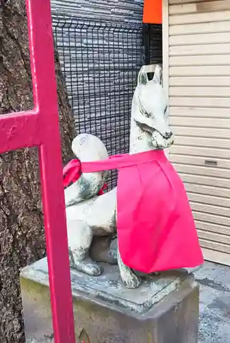 稲荷神社の狛犬