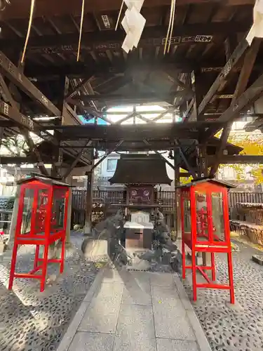 被官稲荷神社の本殿・本堂