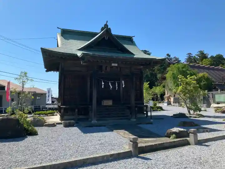 白鷺神社の{uncategorized: "未分類", other: "その他", undefined: "問題あり", building: "その他建物", grave: "お墓", sacred_gate: "鳥居", guardian: "狛犬", statue: "像", buddha: "仏像", history: "歴史", nature: "自然", garden: "庭園", animal: "動物", pagoda: "塔", temizu: "手水舎", mountain_gate: "山門・神門", sanctuary: "本殿・本堂", subordinate: "末社・摂社", art: "芸術", scenery: "景色", jizo: "地蔵", ema: "絵馬", goshuin: "御朱印", omikuji: "おみくじ", items: "授与品その他", amulet: "お守り", goshuincho: "御朱印帳", eats: "食事", festival: "お祭り", votive_dance: "神楽", shichigosan: "七五三参", wedding: "結婚式", experience: "体験その他", initially: "初詣", around: "周辺", anti_infection: "感染症対策"}