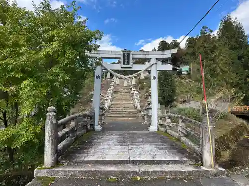 丹生神社（上丹生）(滋賀県)