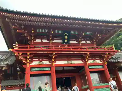 鶴岡八幡宮の本殿・本堂