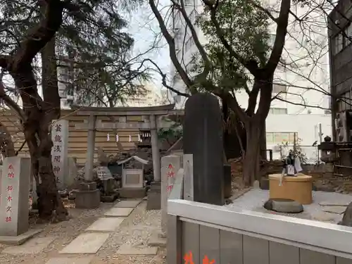 花園神社の鳥居