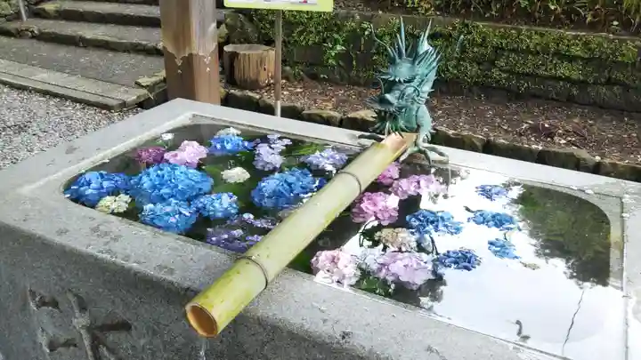 事任八幡宮の手水舎