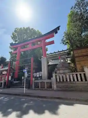 京濱伏見稲荷神社の{uncategorized: "未分類", other: "その他", undefined: "問題あり", building: "その他建物", grave: "お墓", sacred_gate: "鳥居", guardian: "狛犬", statue: "像", buddha: "仏像", history: "歴史", nature: "自然", garden: "庭園", animal: "動物", pagoda: "塔", temizu: "手水舎", mountain_gate: "山門・神門", sanctuary: "本殿・本堂", subordinate: "末社・摂社", art: "芸術", scenery: "景色", jizo: "地蔵", ema: "絵馬", goshuin: "御朱印", omikuji: "おみくじ", items: "授与品その他", amulet: "お守り", goshuincho: "御朱印帳", eats: "食事", festival: "お祭り", votive_dance: "神楽", shichigosan: "七五三参", wedding: "結婚式", experience: "体験その他", initially: "初詣", around: "周辺", anti_infection: "感染症対策"}