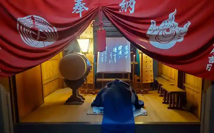 石穴稲荷神社の本殿・本堂