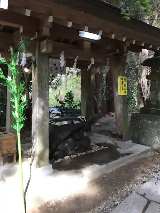 鷲子山上神社の手水舎