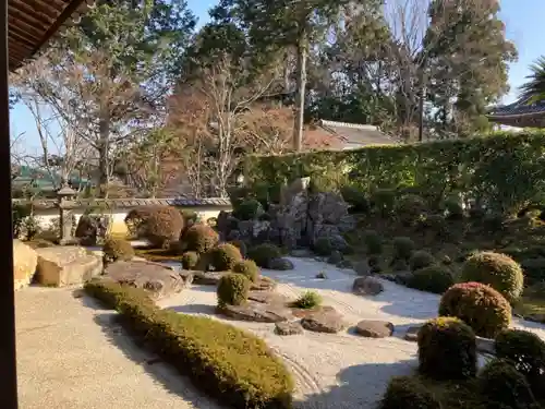 西教寺の庭園