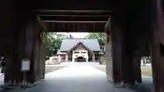 帯廣神社の山門