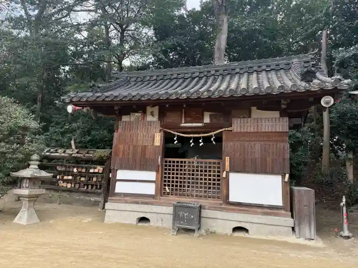 廣瀬大社の{uncategorized: "未分類", other: "その他", undefined: "問題あり", building: "その他建物", grave: "お墓", sacred_gate: "鳥居", guardian: "狛犬", statue: "像", buddha: "仏像", history: "歴史", nature: "自然", garden: "庭園", animal: "動物", pagoda: "塔", temizu: "手水舎", mountain_gate: "山門・神門", sanctuary: "本殿・本堂", subordinate: "末社・摂社", art: "芸術", scenery: "景色", jizo: "地蔵", ema: "絵馬", goshuin: "御朱印", omikuji: "おみくじ", items: "授与品その他", amulet: "お守り", goshuincho: "御朱印帳", eats: "食事", festival: "お祭り", votive_dance: "神楽", shichigosan: "七五三参", wedding: "結婚式", experience: "体験その他", initially: "初詣", around: "周辺", anti_infection: "感染症対策"}